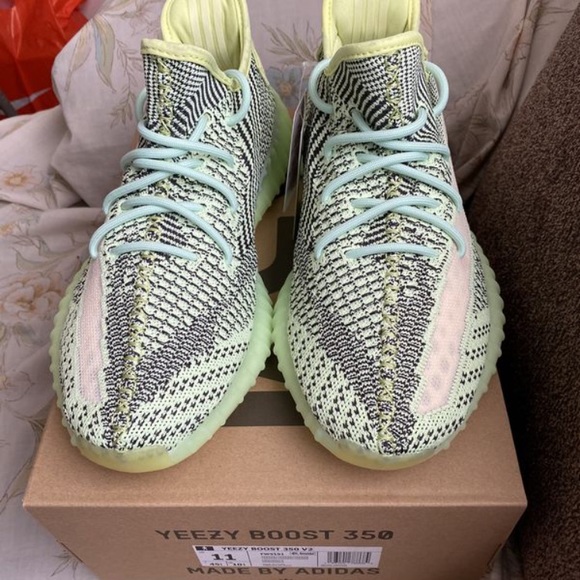 Yeezy adidas Yeezy Boost 350 V2 Yeezreel - Picture 2 of 6